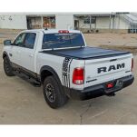 Twarda pokrywa paki tri-fold niski profil Rough Country 5'7