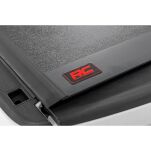 Twarda pokrywa paki tri-fold niski profil Rough Country 5'7