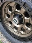Felga Aluminiowa 9x18'' 5x127 ET0 AX201 Brązowa z Czarnym Rantem - Jeep Wrangler JL - 3