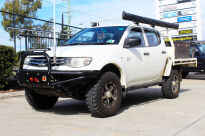 Lift Zawieszenia 40mm Superior Engineering - Mitsubishi L200 15-on - 2