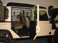 Big Country Mid Door Restraints Land Rover Defender - 2