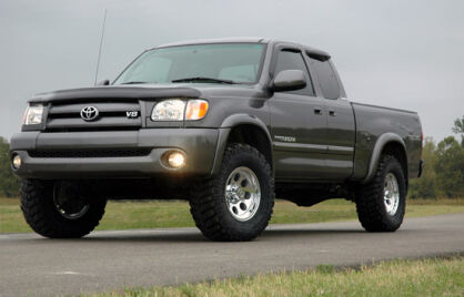 2,5" Rough Country Lift Kit - Toyota Tundra 4WD 99-06