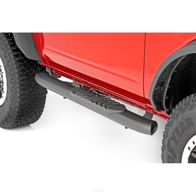 Progi, stopnie boczne czarne Rough Country Oval Nerf Steps