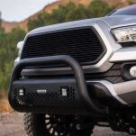 Bull bar z otworami na lampy LED cube Go Rhino RC2 - 2