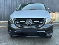 Zestaw dwóch lamp LAZER ST4 EVO z systemem montażu w fabrycznym grillu - Mercedes-Benz Vito (2020 -) - 3