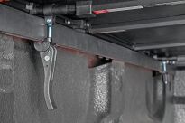 Miekka Pokrywa Skrzyni Ładunkowej 5' Tri-Fold Rough Country Toyota Tacoma 05-15 - 7