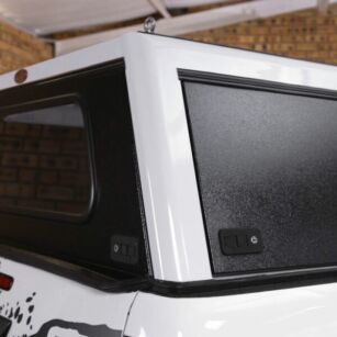 Zabudowa Bushtech Toyota Hi Lux (2005-2015)-Double Cab Gładkie Aluminium