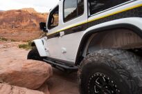 Progi Smittybilt SRC - Jeep Wrangler JL 4 Drzwi - 16