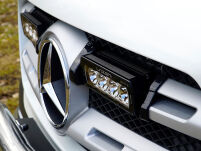 Zestaw dwóch lamp LAZER ST4 Evolution z systemem montażu w fabrycznym grillu - Mercedes X-Class V6 (2017-) - 3