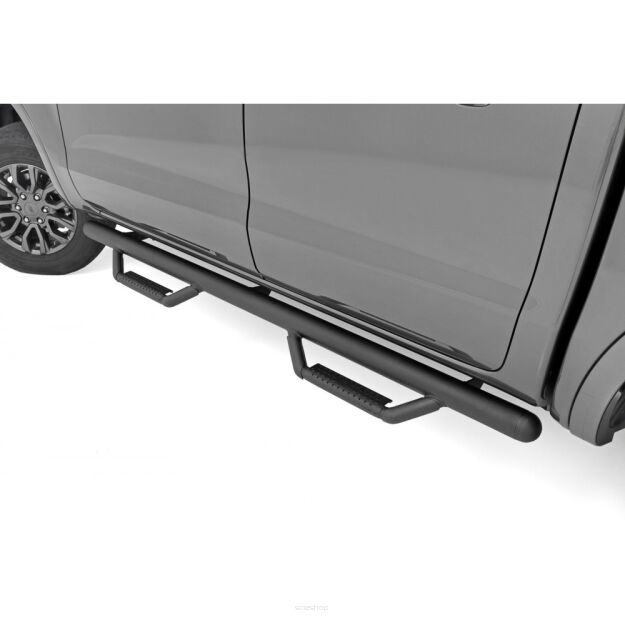 Progi, stopnie boczne czarne Rough Country Nerf Steps Crew Cab