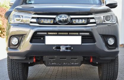 Toyota Hilux Revo 2019-2020 płyta montażowa wyciągarki