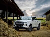 Zestaw dwóch lamp LAZER Linear 6 z systemem montażu w fabrycznym grillu - Isuzu D-Max (2021 -) - 2