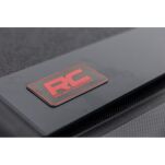 Twarda pokrywa paki tri-fold Rough Country niski profil 5' - 12