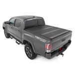 Twarda pokrywa paki tri-fold Rough Country niski profil 5' - 3