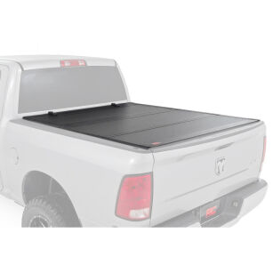 Twarda pokrywa paki tri-fold flip up Rough Country 5'7"