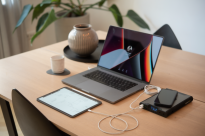 Goal Zero Sherpa 100 AC V2 bardzo wydajny, zatwierdzony przez linie lotnicze power bank z indukcją i 230V. - 9