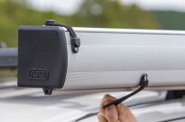 Markiza ARB w aluminiowej obudowie z dodatkowym oświetleniem 2500 x 2500 - 2