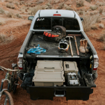 Zabudowa szufladowa DECKED z pojedynczą szufladą - Toyota Hilux DC (2015 -) - 2