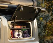 Półka do okna gullwing Suzuki Jimny 18- strona prawa / lewa - 2