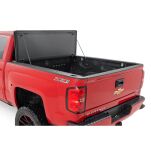 Twarda pokrywa paki tri-fold flip up Rough Country 5'9