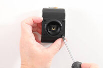 Uchwyt do Apple iPhone 13 mini z wbudowaną ładowarką samochodową do instalacji na stałe - 4