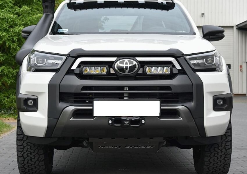 Osłona chłodnic, silnika i przedniego mostu OFFROAD Toyota Hilux Revo 2021 - czerwona