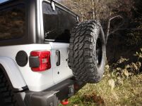 Mocowanie Koła Zapasowego Smittybilt - Jeep Wrangler JL - 10