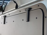 Okno uchylne Gullwing Aluminium Land Rover Defender Front Runner - 6