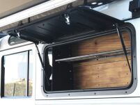 Okno uchylne Gullwing Aluminium Land Rover Defender Front Runner - 7