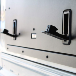 Okno uchylne Gullwing Aluminium Land Rover Defender Front Runner - 7