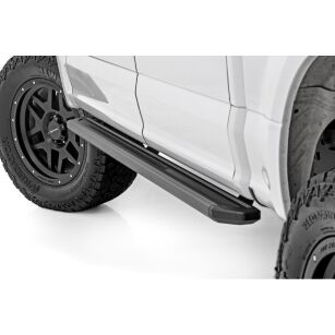 Progi, stopnie boczne Rough Country Multi-Color LED CrewMax
