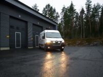 Zestaw dwóch lamp LAZER TRIPLE-R 750 (Gen2) z systemem montażu w fabrycznym grillu - Renault Master (2019 -) - 2