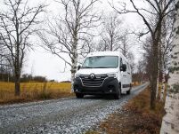 Zestaw dwóch lamp LAZER TRIPLE-R 750 (Gen2) z systemem montażu w fabrycznym grillu - Renault Master (2019 -) - 3