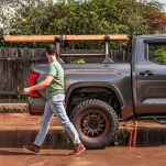 Poprzeczki na pakę RealTruck Elevate - 6