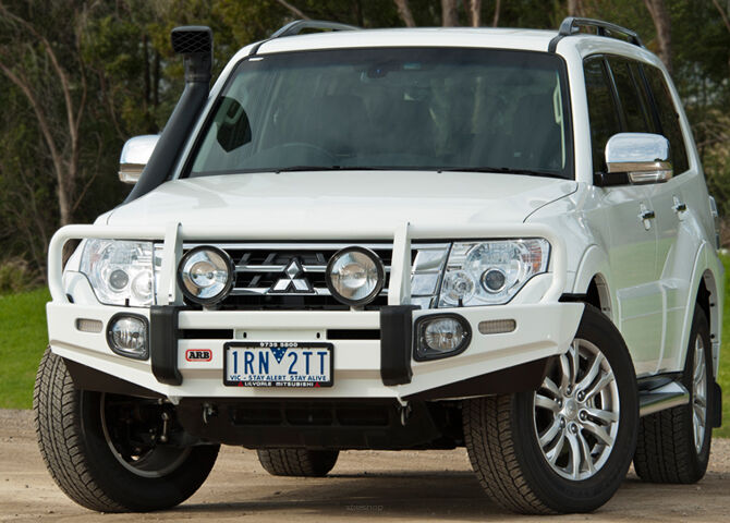 Zderzak stalowy Deluxe pod wyciagarkę z orurowaniem ARB - Mitsubishi Pajero NX 14-on