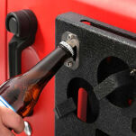 Rozkładany stolik mocowany do klapy bagażnika Smittybilt - 11