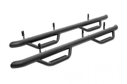Progi, stopnie Rough Country Step - Nissan Navara 05-18 Crew Cab