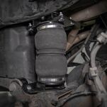 Zestaw pneumatyczny poziomujący zawieszenie tył Rough Country Lift 6