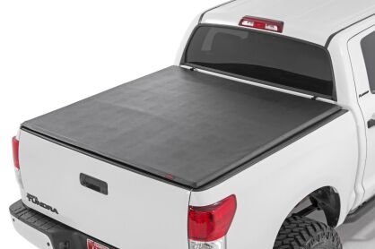 Miekka Pokrywa Skrzyni Ładunkowej 6' 5" Tri-Fold Rough Country Toyota Tundra 07-13