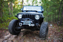 Zderzak przedni BFH Brawler z mocowaniem szekli POISON SPYDER - Jeep Wrangler TJ - 2