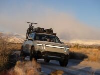 Rivian R1T (2022-Current) Slimline II Roof Rack Kit - 8