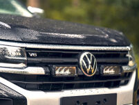 Zestaw dwóch lamp LAZER TRIPLE-R 750 (Gen2) z systemem montażu w fabrycznym grillu – VW AMAROK (2023 -) - 6