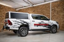 Zabudowa Bushtech Toyota Hilux (2016-present)-Double Cab blacha standard bez oświetlenia, czarna - 13