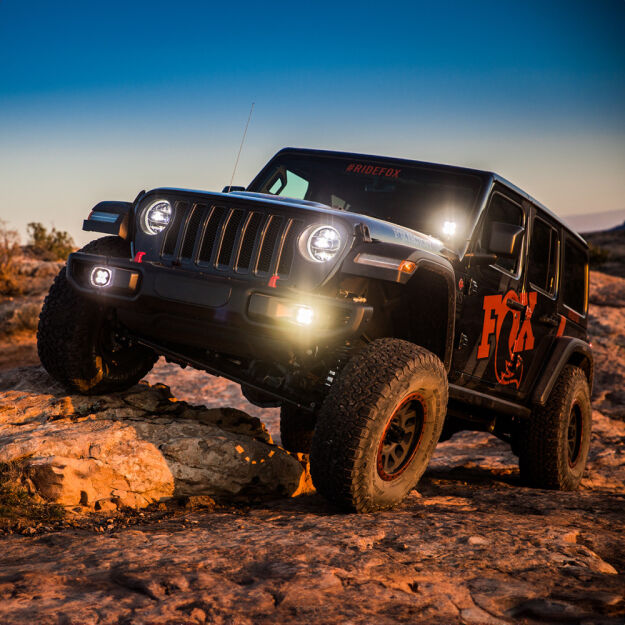 Podwójny amortyzator skrętu Rough Country N3 Premium Lift 2,5-8