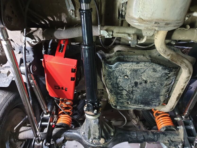 Osłona filtra oparów paliwa Suzuki Jimny 2018- aluminiowa