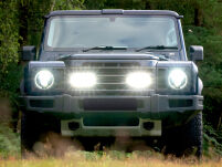 Zestaw dwóch lamp LAZER TRIPLE-R 750 (Gen2) z systemem montażu w fabrycznym grillu – INEOS GRENADIER - 4