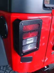 Osłony lamp tylnych STANDARD  Jeep Wrangler JK 2007-2018