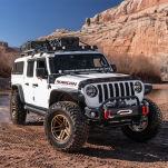 Listwa z lampami obrysowymi LED amber Husky Liners Aeroskin Lightshield Pro - 3