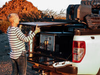 Stolik turystyczny ze stali nierdzewnej z uchwytem pod bagażnik dachowy Front Runner - 6