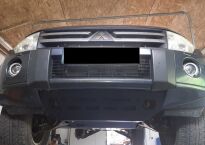 Osłona chłodnic i zderzaka przedniego Mitsubishi Pajero 4 / Montero 4 2006-2014 czerwona - 2